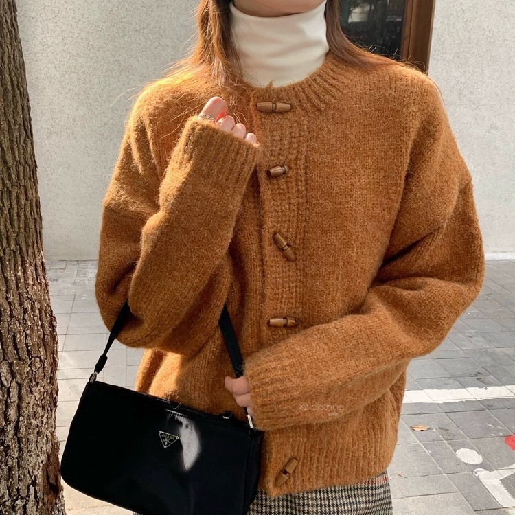 Lazy sweater women's short jacket round neck cow horn button jacket — image 7