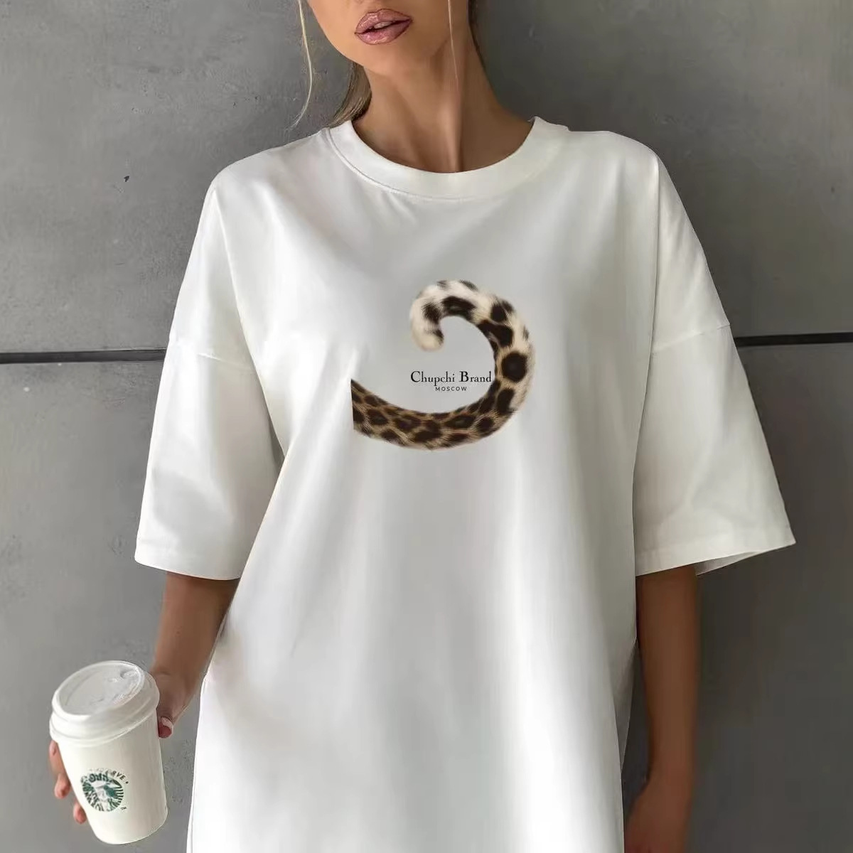 Leopard print tail printed short sleeved T-shirt for women — image 3