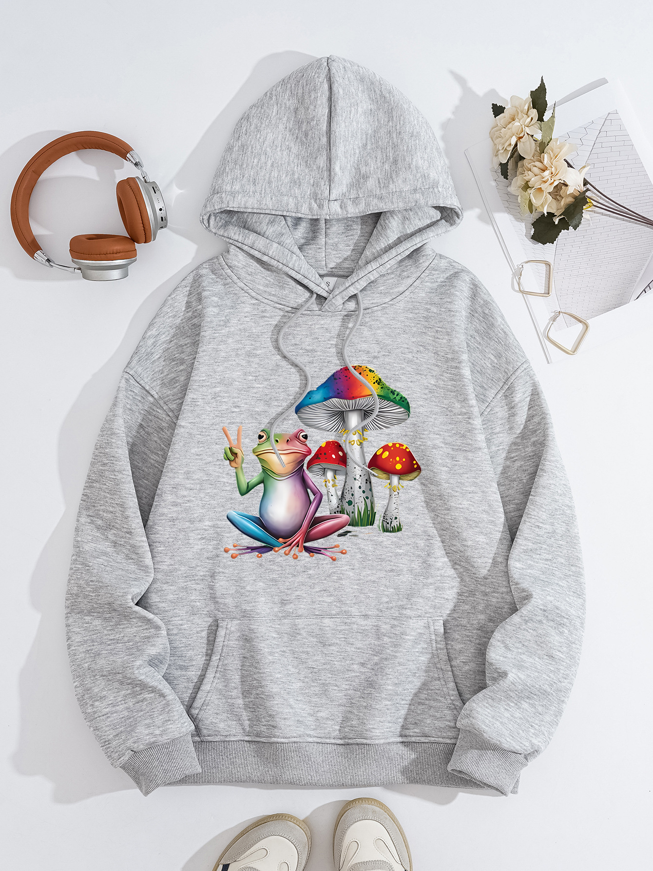 Mushroom Frog Comfortable Hoodie — imagen 10