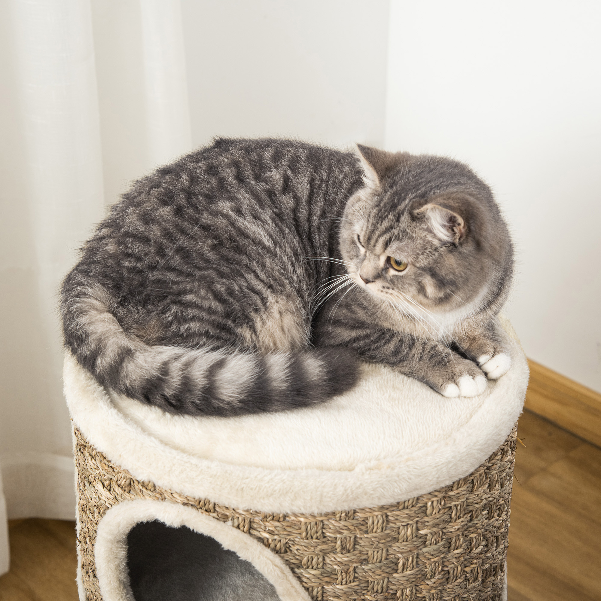 Condominio para Gatos, Escondite de 3 Pisos para Gatos con Almohadilla Rascadora de Sisal — imagen 8