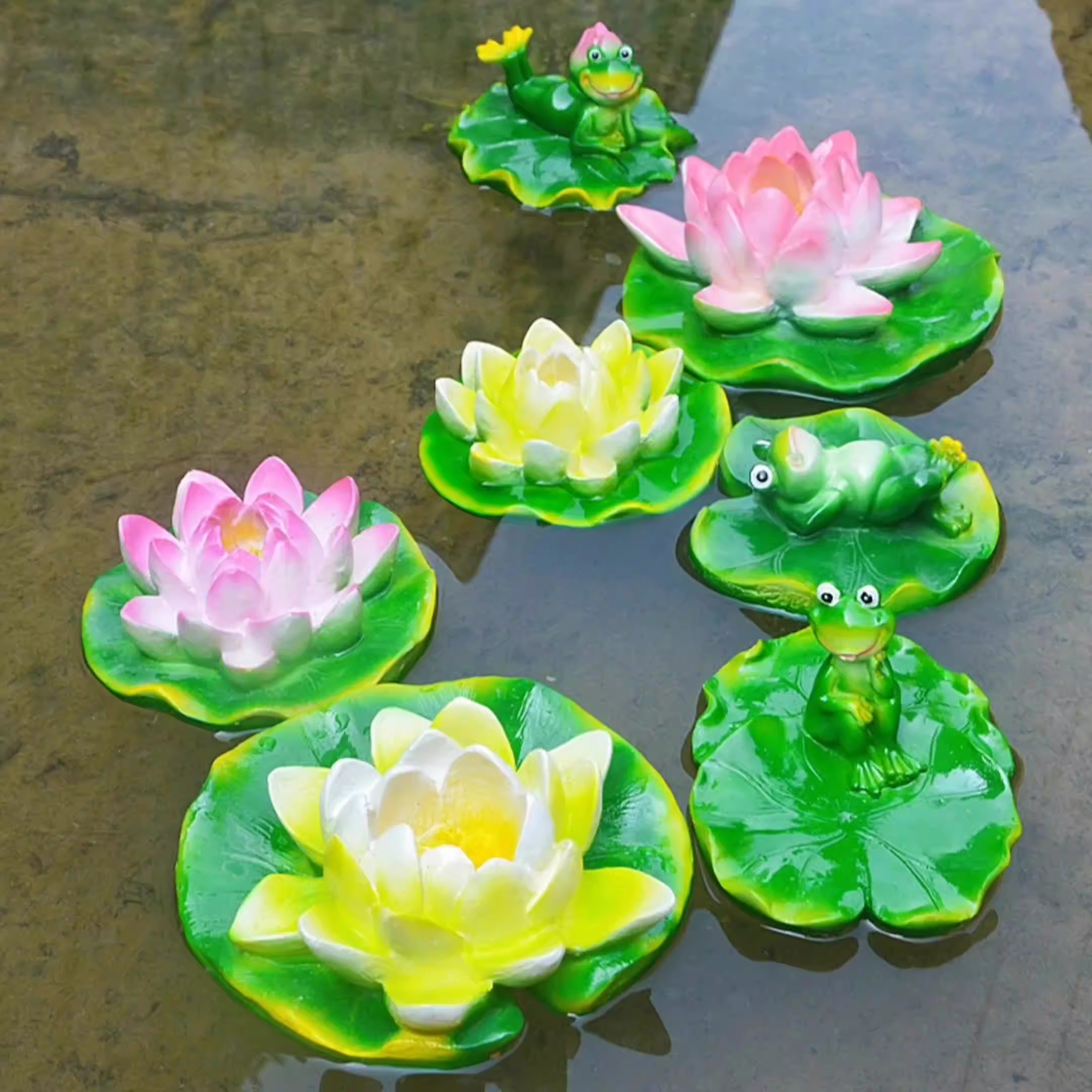 Floating Frog and Fish Pond Scenery Water Surface Decoration Water Fountain Resin — image 11