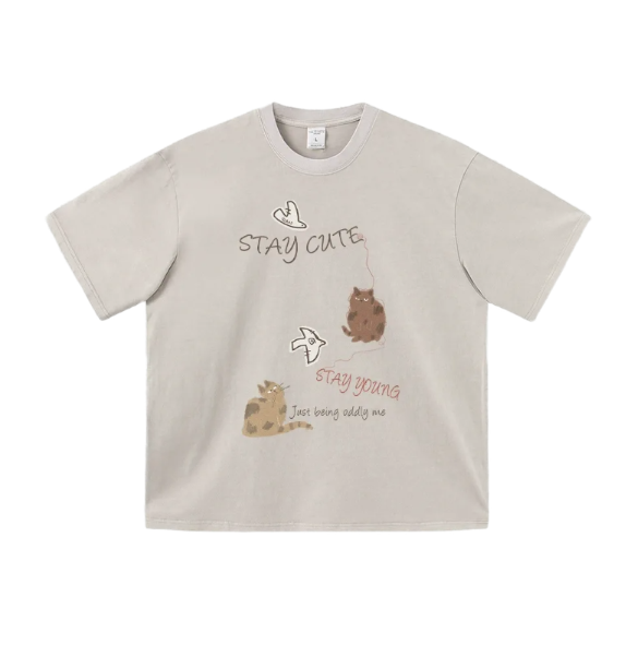 Camiseta de manga corta con impresión de gatito cómico desgastada — imagen 5