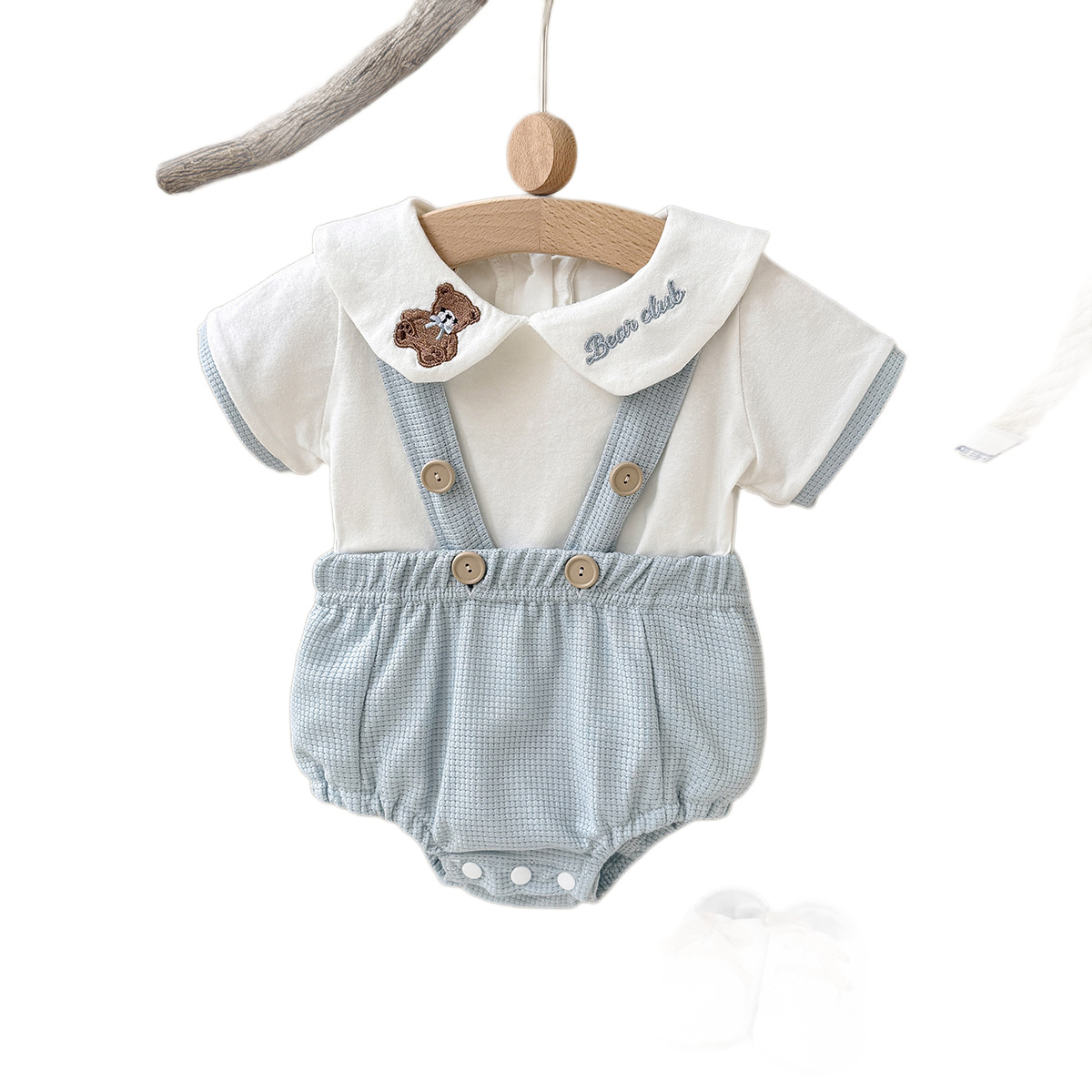 Romper de Oso Adorable con Bordado para Bebés con Mangas Cortas — imagen 1