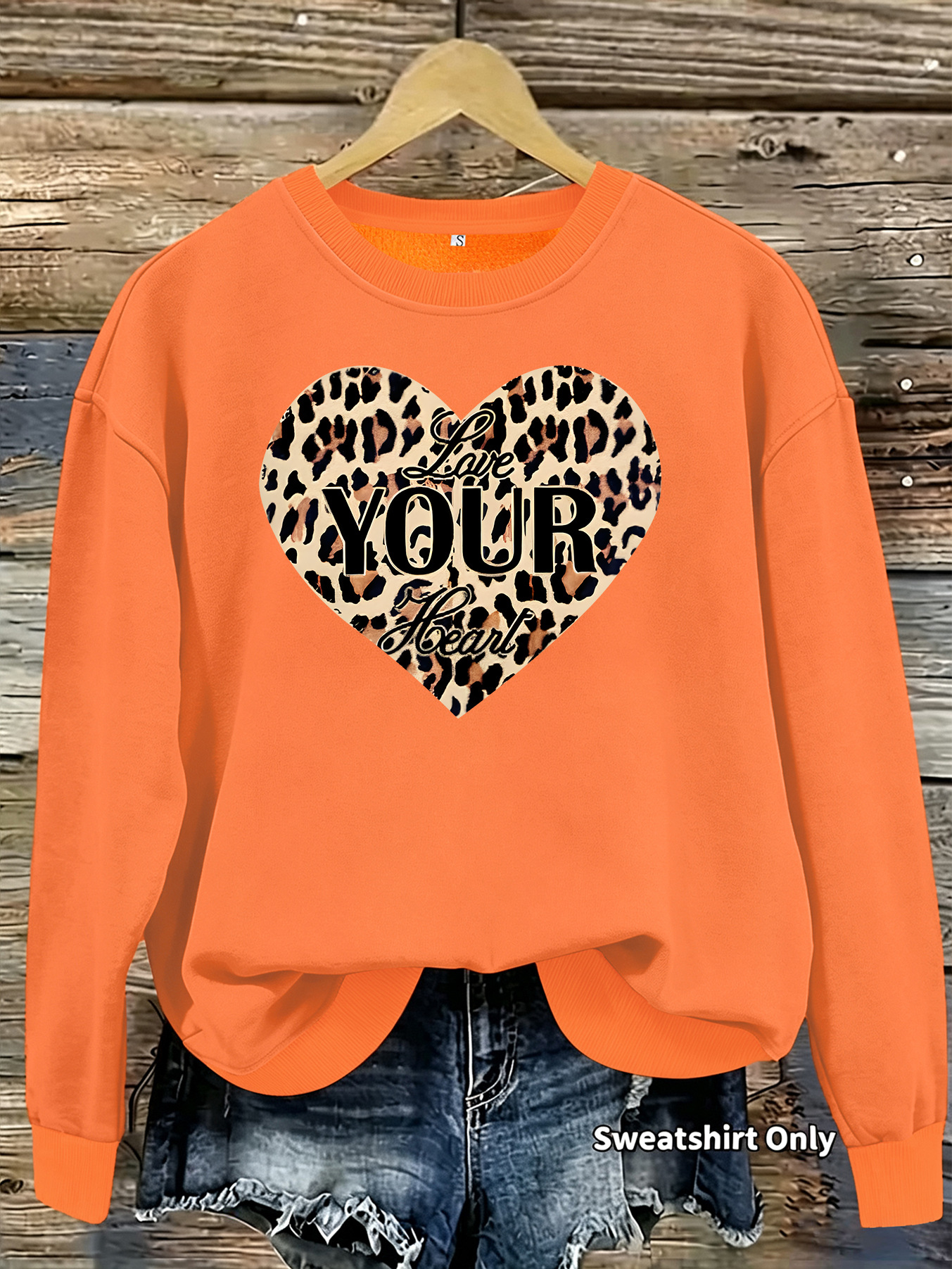 Leopard patterned heart-shaped fleece hoodie — image 12
