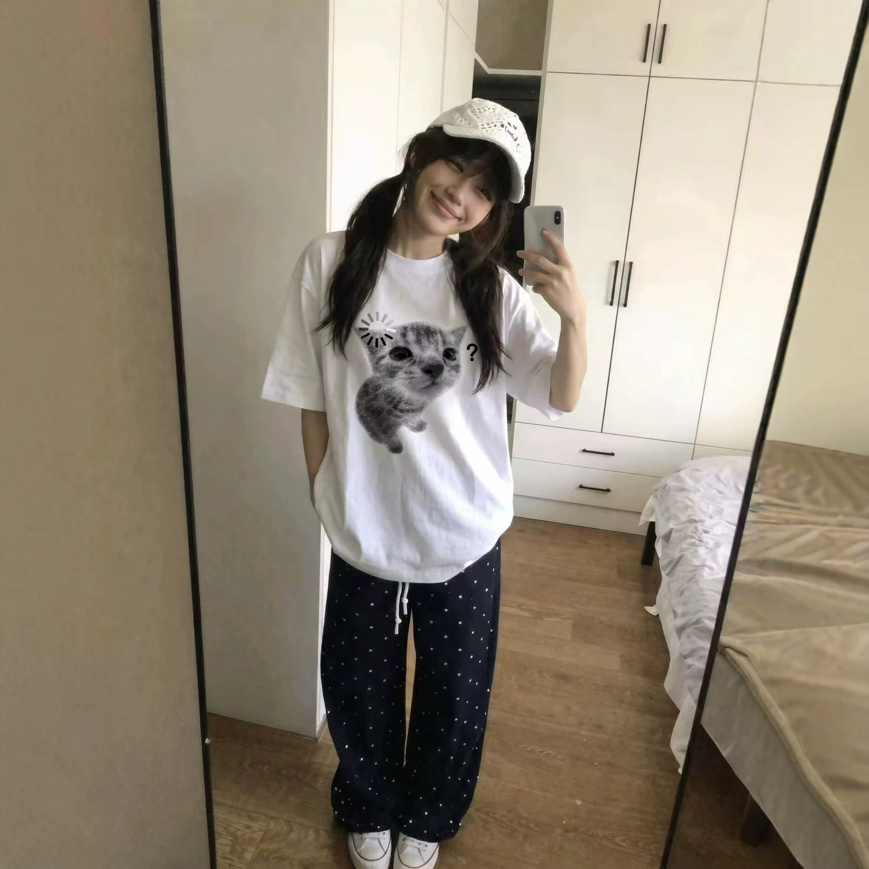 Mark Cat Print Short Sleeve T-Shirt for Men and Women — image 3