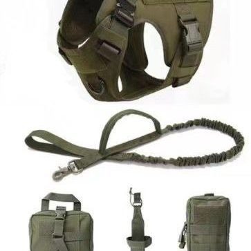 Traje impermeable de nylon y poliéster para perros grandes al aire libre con correa de hombro — imagen 2