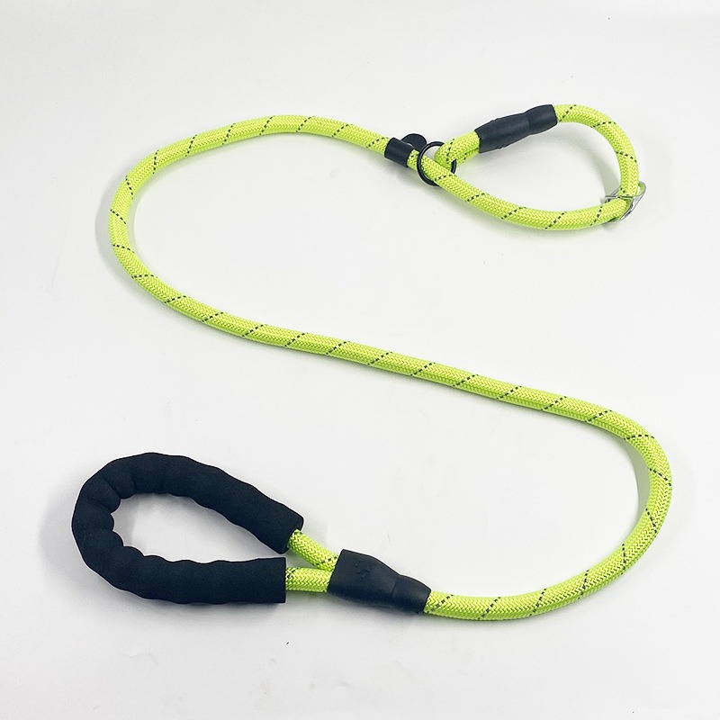 Pet P-chain reflective traction rope, dog chain explosion-proof impact traction belt, not limited to walking dog rope — image 4