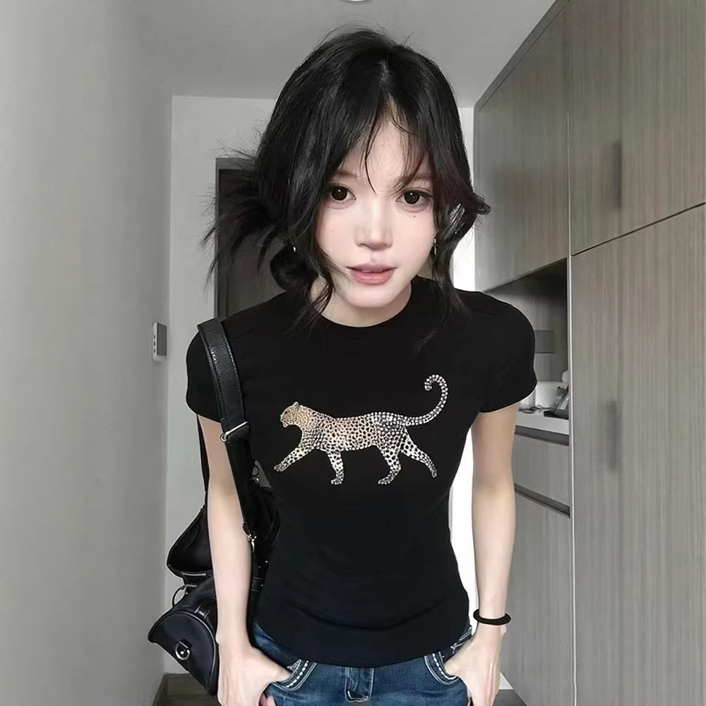 Camiseta de Manga Corta con Estampado de Leopardo — imagen 3