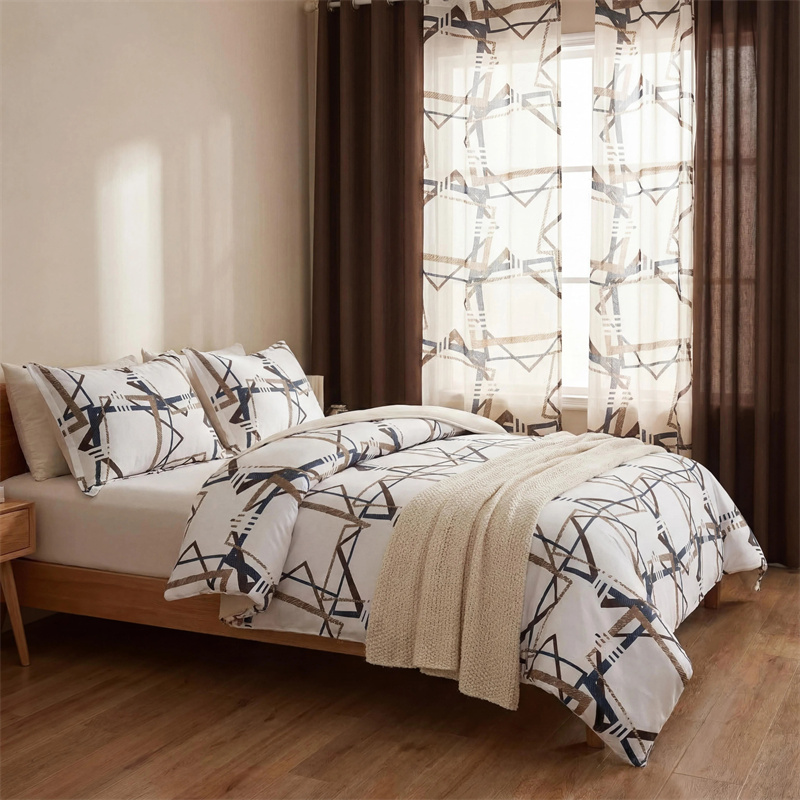 Set de Edredón y Cortinas de 9 Piezas 'Habitación en una Bolsa', Diseño Americano con Estampado Geométrico Moderno, Colcha Gruesa con 6 Paneles de Cortina Personalizables, Apto para Mascotas de Alto Gramaje, Marrón, Azul Marino y Blanco — imagen 6