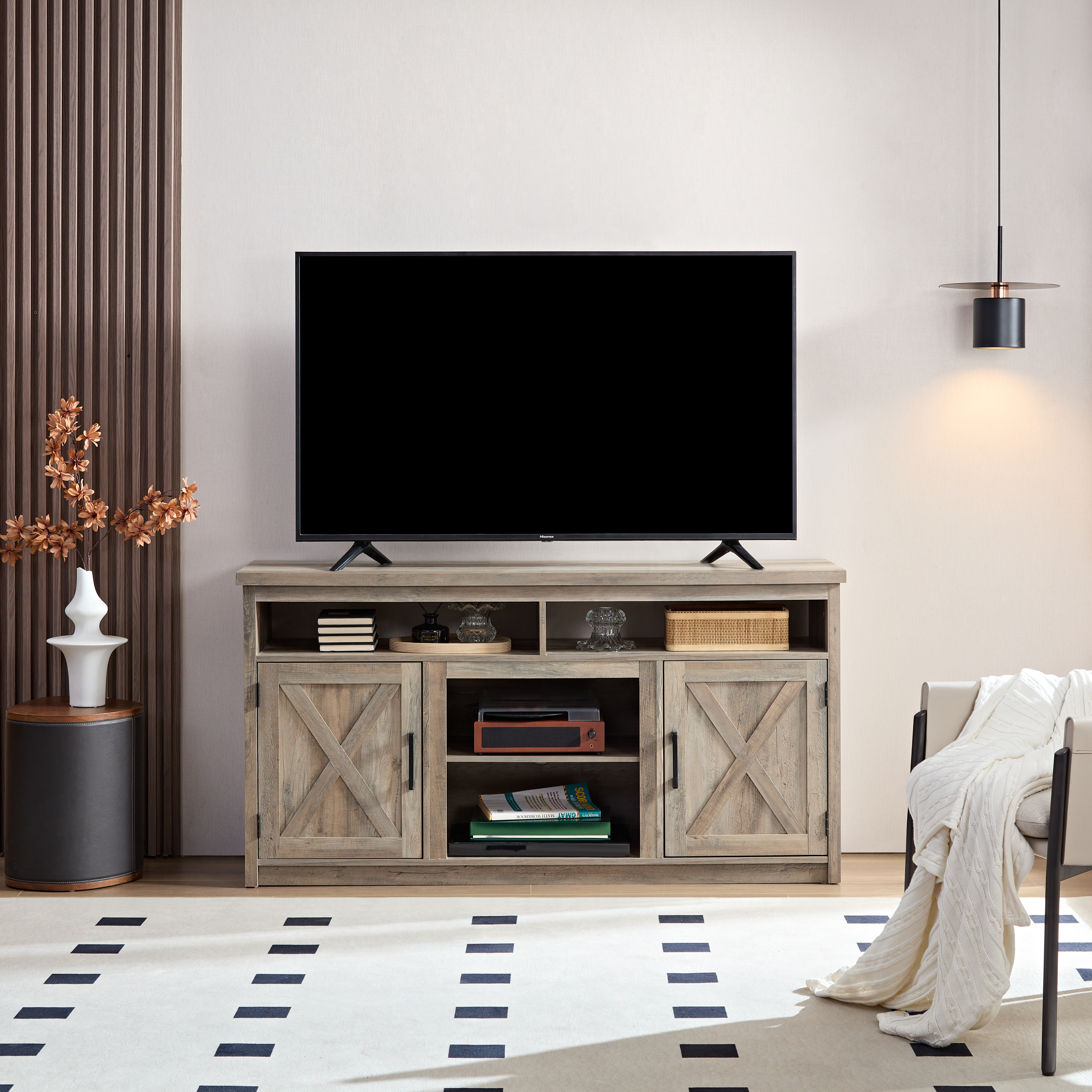 Consola de Entretenimiento Moderna con Puerta de Granja para TV hasta 65 pulgadas, Almacenamiento Abierto y Cerrado, Gray Wash, L57.87xP15.75xH30.31 — imagen 1