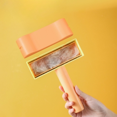 Nuevo dispositivo para eliminar cabello pegajoso de mascotas cepillo electroestático para eliminar pelo de gatos y perros del sofá y muebles — imagen 4