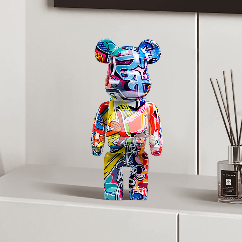 Decoración de oso agresivo para habitación de conejo — imagen 1