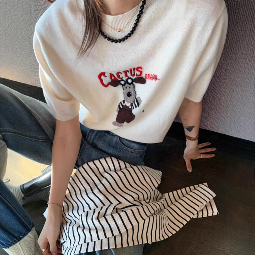 Cartoon Dog Short Sleeve Knitted Shirt for Women — image 1