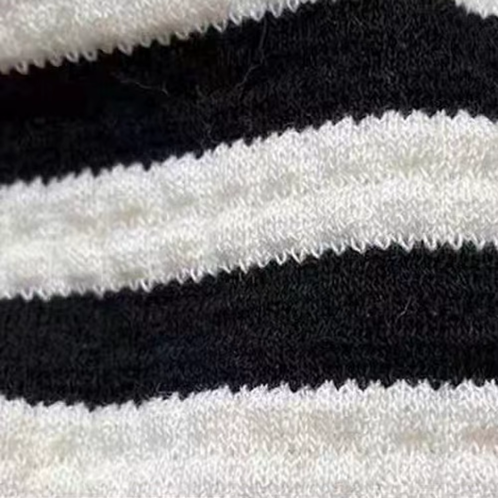 Ropa de Verano para Perros con Rayas - Vestido para Pequeños Canes Bichón Frisé Negro Confortable con Correa y Ojal — imagen 4