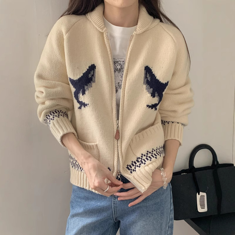 Dolphin design sweater jacket — image 2