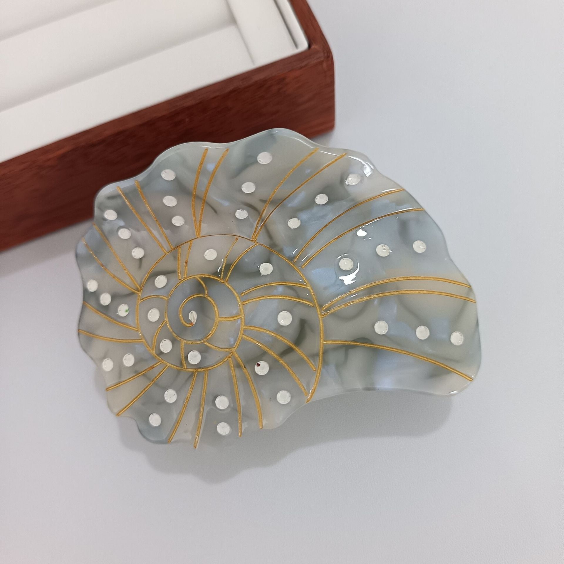 Accesorios Capilares de Conchas de Tiburón y Mariposa — imagen 16