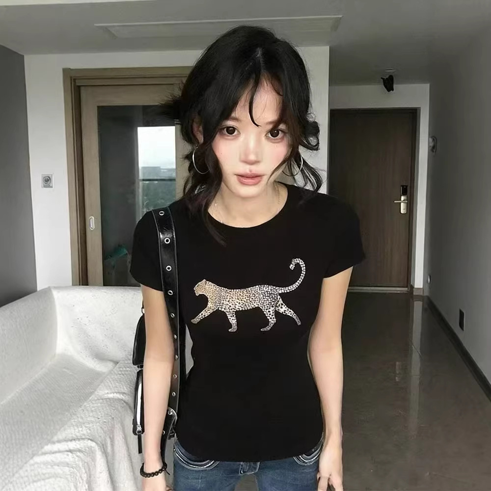 Camiseta de Manga Corta con Estampado de Leopardo — imagen 5