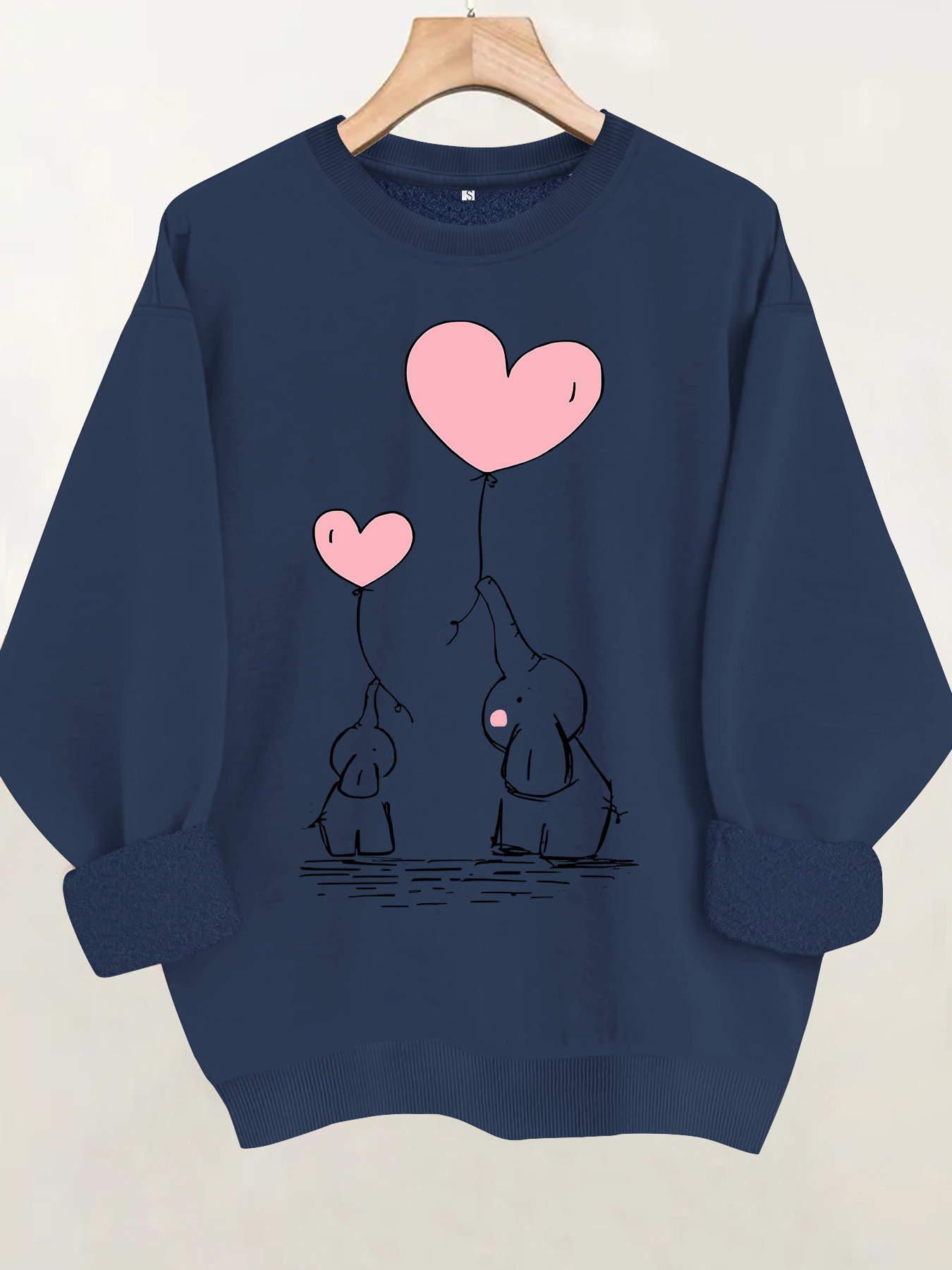 Round neck hoodie with female elephant and pink heart print — image 10