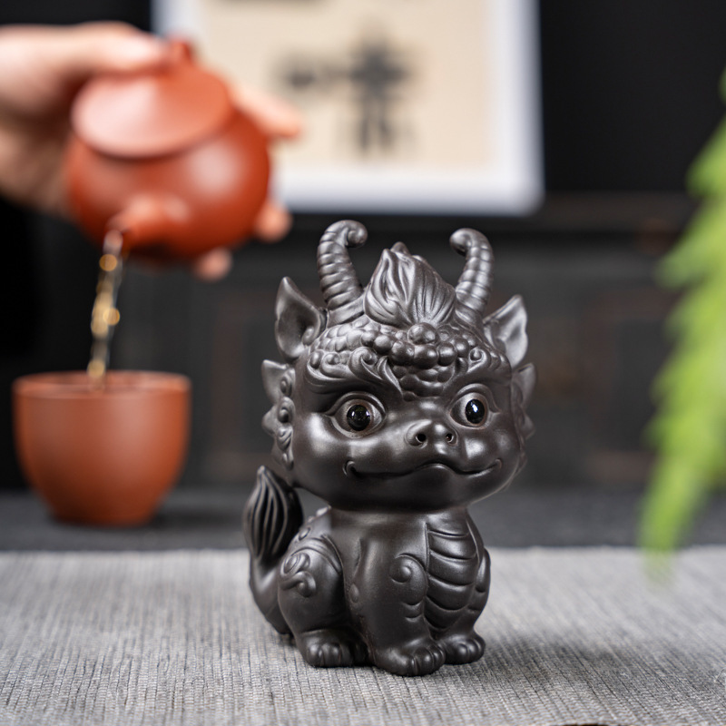 Purple Sand Wealth-Bringing Collectible Dual-Use Tea Table with Playful Zodiac Little Dragon Tea Pet Ornament — image 5