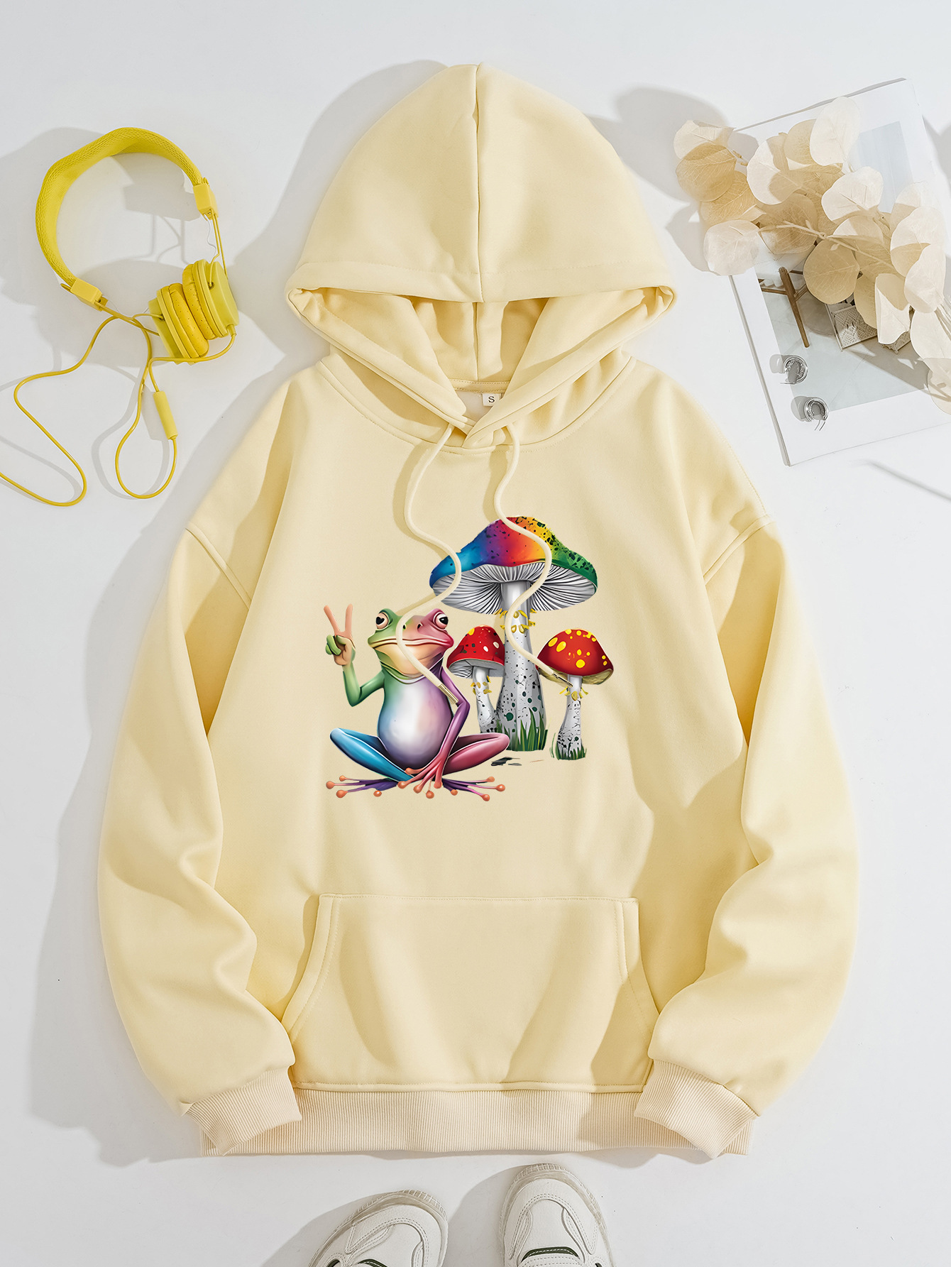 Mushroom Frog Comfortable Hoodie — imagen 13
