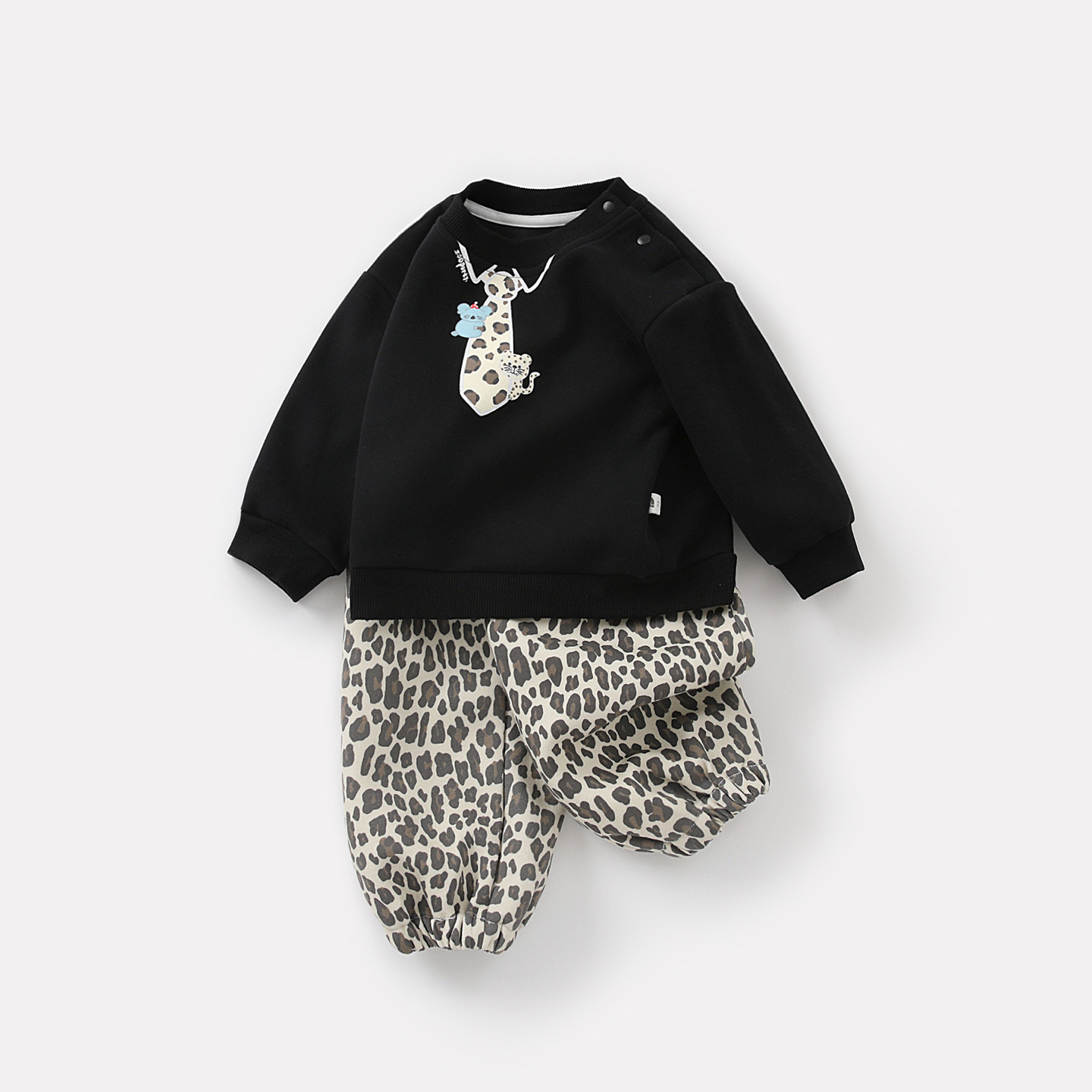 Cute Leopard Print Knit Outfit for Toddlers, Cartoon Hoodie and Pants Set — image 4