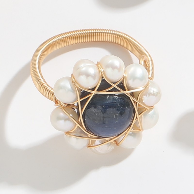 Anillo de Perlas Naturales de Agua en Mármol Rojo con Oro 14K Envuelto a Mano — imagen 6