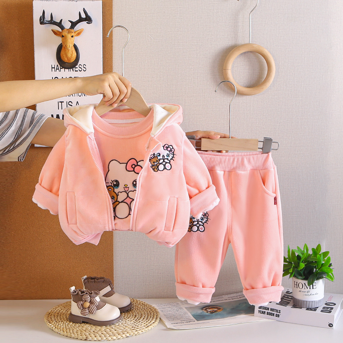 Girls Autumn Winter 3-Piece Set with Cat and Bear Print for Toddlers — image 2
