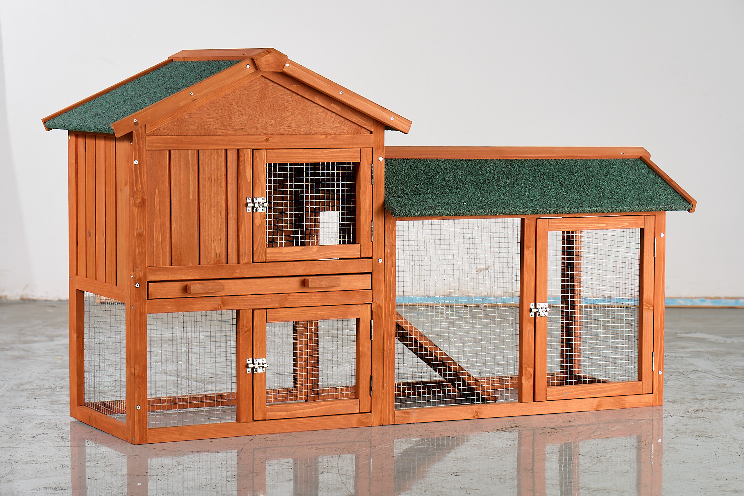 Large Wooden Rabbit Hutch, 2-Story Outdoor Bunny Cage With Waterproof Asphalt Roof, Pull-Out Tray & Ramp, Fir Wood Pet House For Rabbits, Chickens, Guinea Pigs Brown & Green — imagen 4