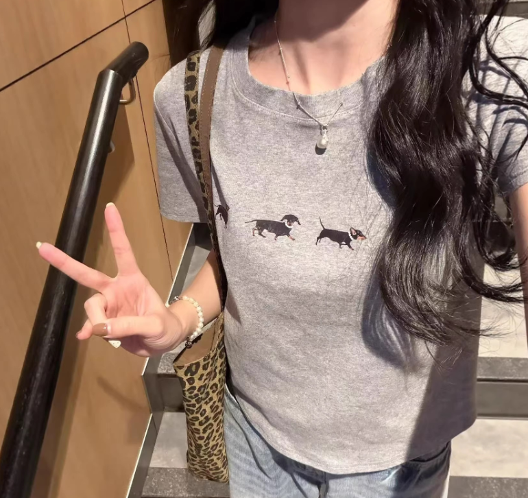 Dog Print Regular Shoulder Short Sleeve T-Shirt — image 4