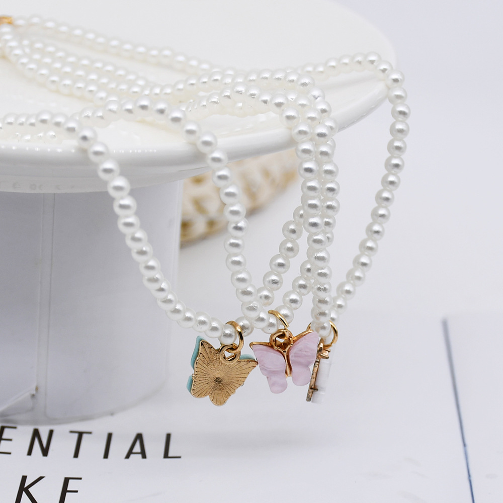 Collar de Perlas Blancas y Peralta: Joyería de Moda para Mujer con Mariposa, Cuello de Flor de Nieve para Bodas — imagen 3