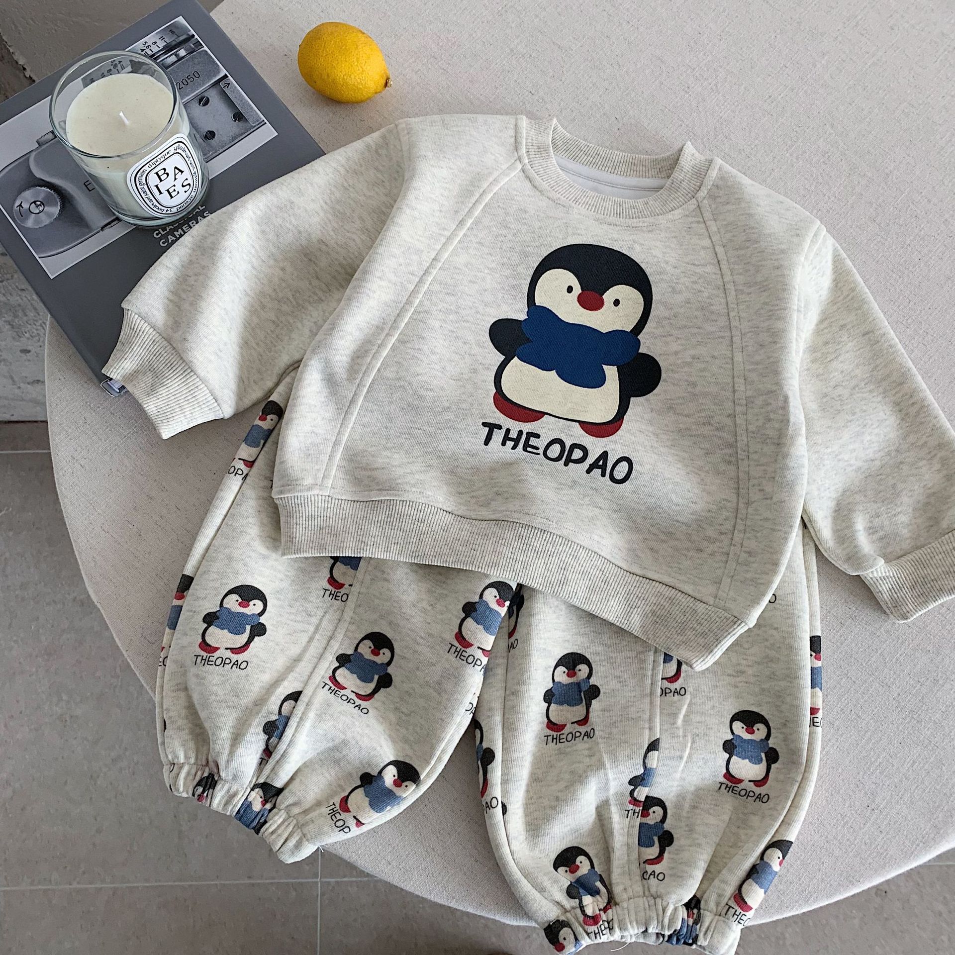 Children's cartoon penguin hoodie set — image 3
