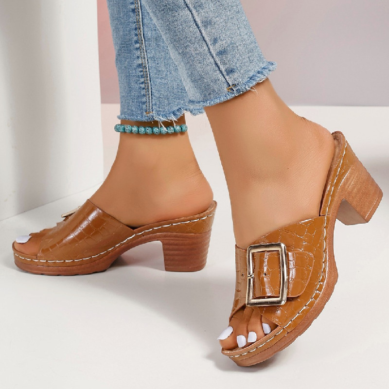 Sandalias con Textura de Cocodrilo en el Tiras, Talón Cuadrado y Puntas de Peep para Mujer — imagen 4