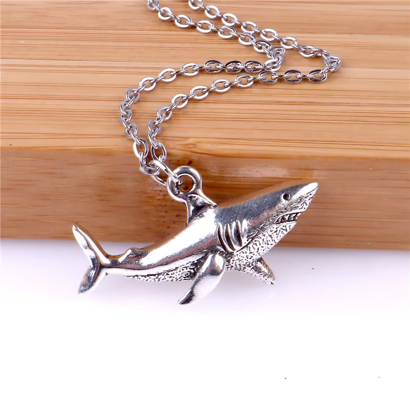 Collar de Charla Punk Tiburón: Pendientes Animales del Océano para Mujeres y Hombres Regalo Perfecto Cadenas de Decoración Collares Estilo Steampunk Joyería — imagen 1