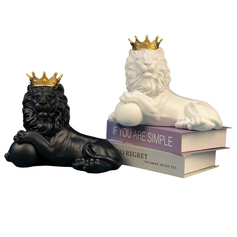 European Style Crown Lion Ornaments Resin Crafts Home Office Porch Decorations — image 5