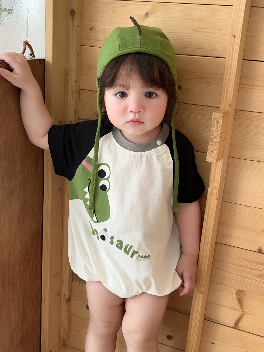 Short Sleeve Romper for Boys with Dinosaur Print and Raglan Sleeves Summer Baby Outfit — image 7