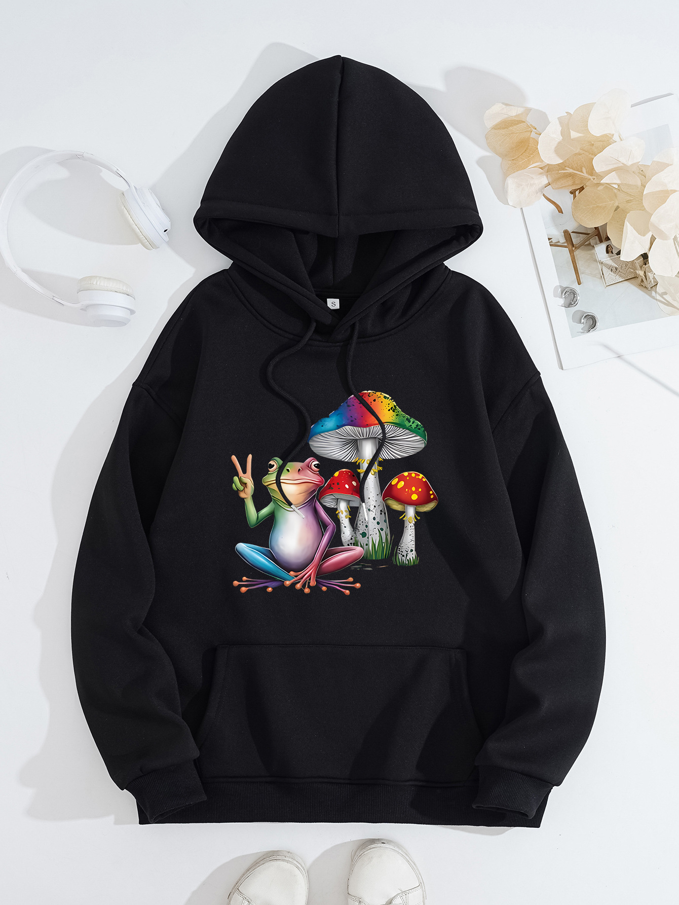 Mushroom Frog Comfortable Hoodie — imagen 9