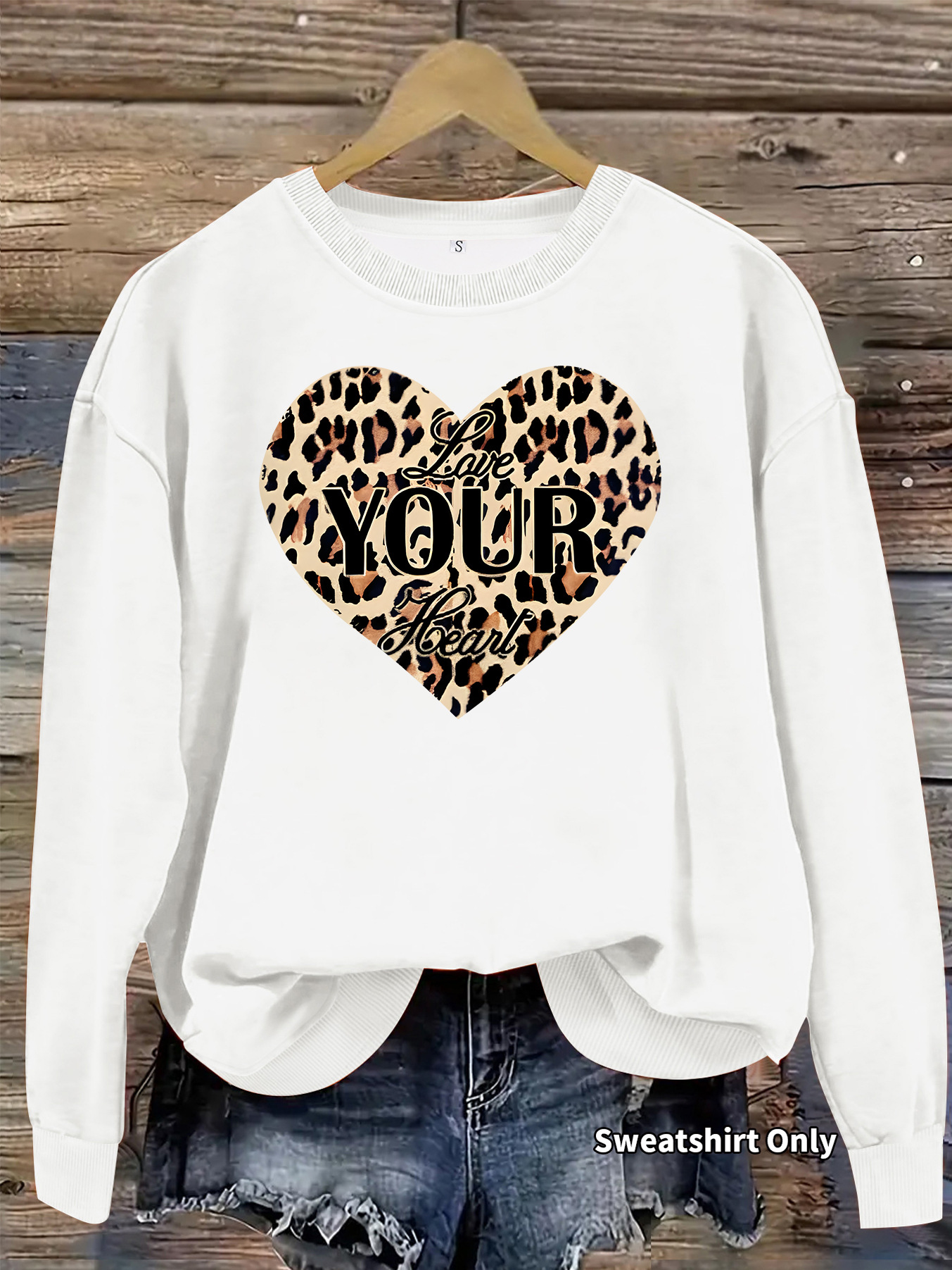 Leopard patterned heart-shaped fleece hoodie — image 7