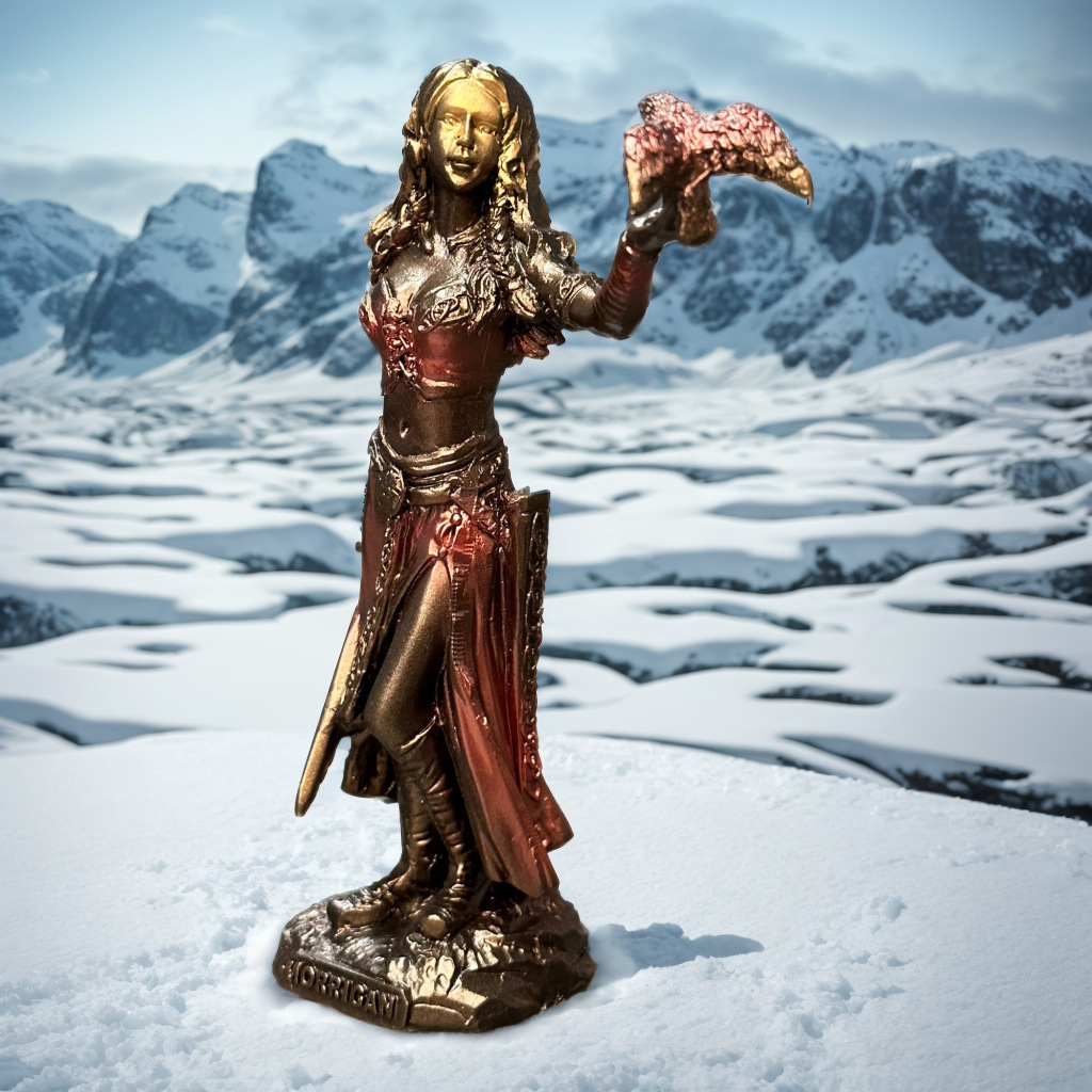 Goddess holding eagle statue, resin ornament, home crafts, mythology, European and American decoration — image 1