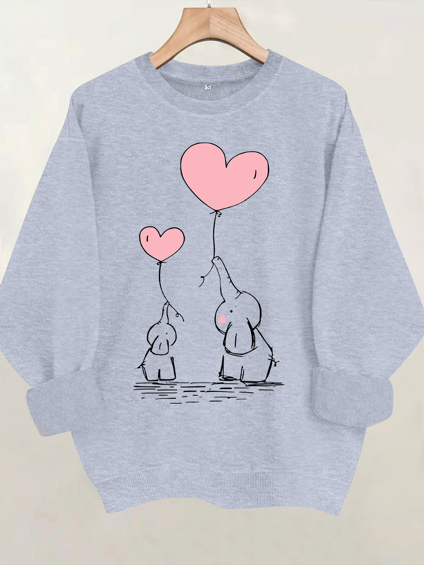 Round neck hoodie with female elephant and pink heart print — image 8