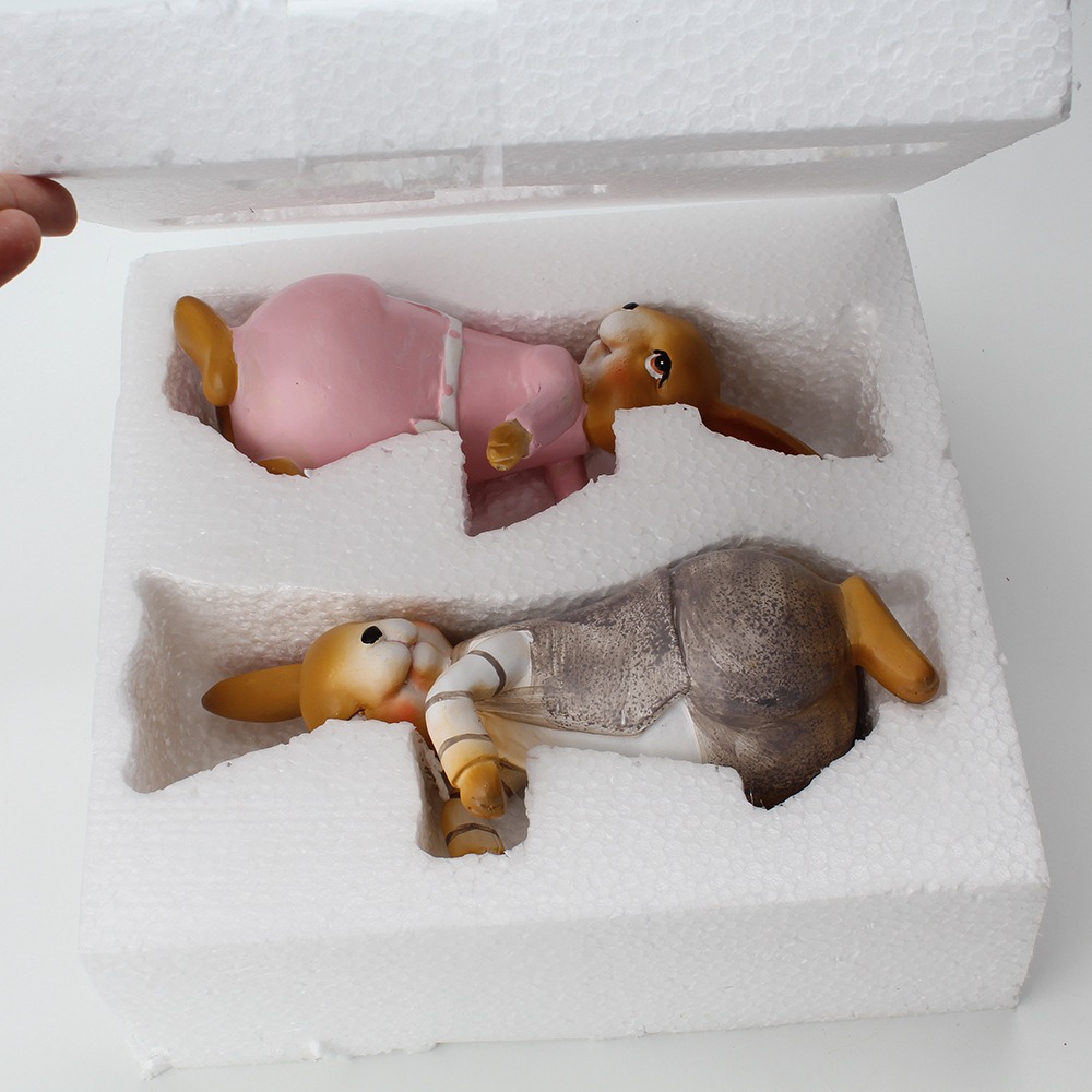 Pink cute climbing tank couple rabbit frog pendant resin — image 2