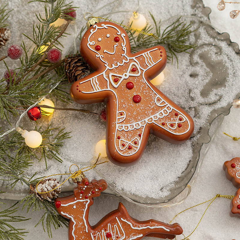 Christmas decorations, Christmas tree decorations, pendants, cookies, people's pendants, snowflakes, reindeer, gingerbread — image 3