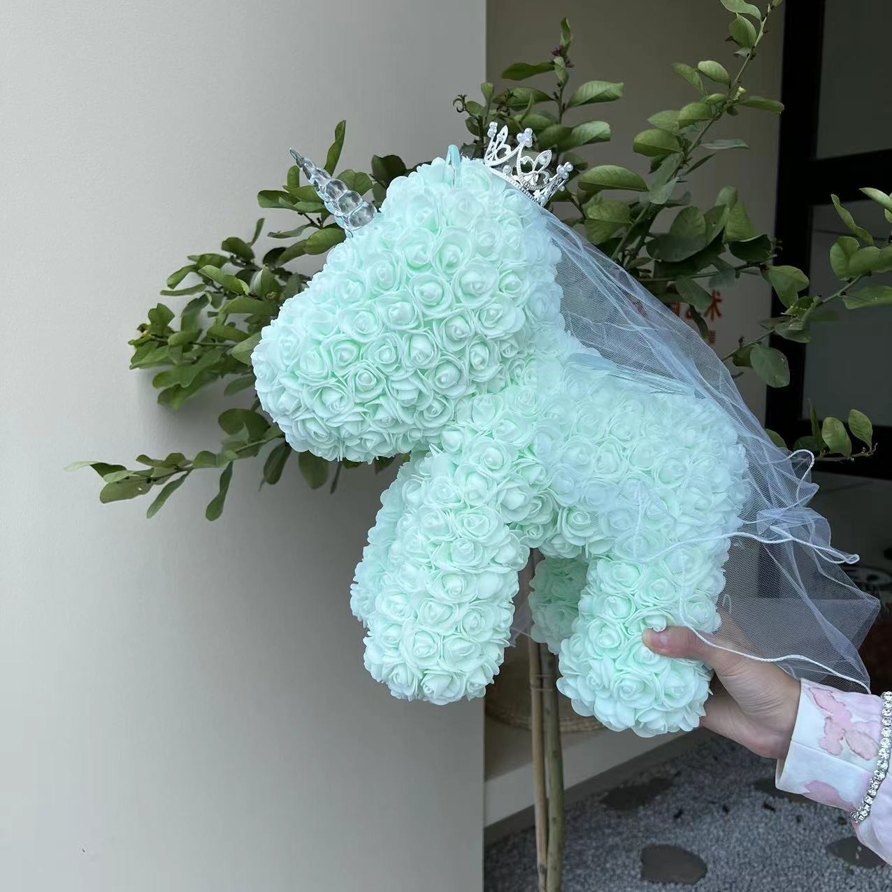 Regalo de oso de espuma de rosa de unicornio con flor eterna para San Valentín, cumpleaños y Qixi — imagen 3