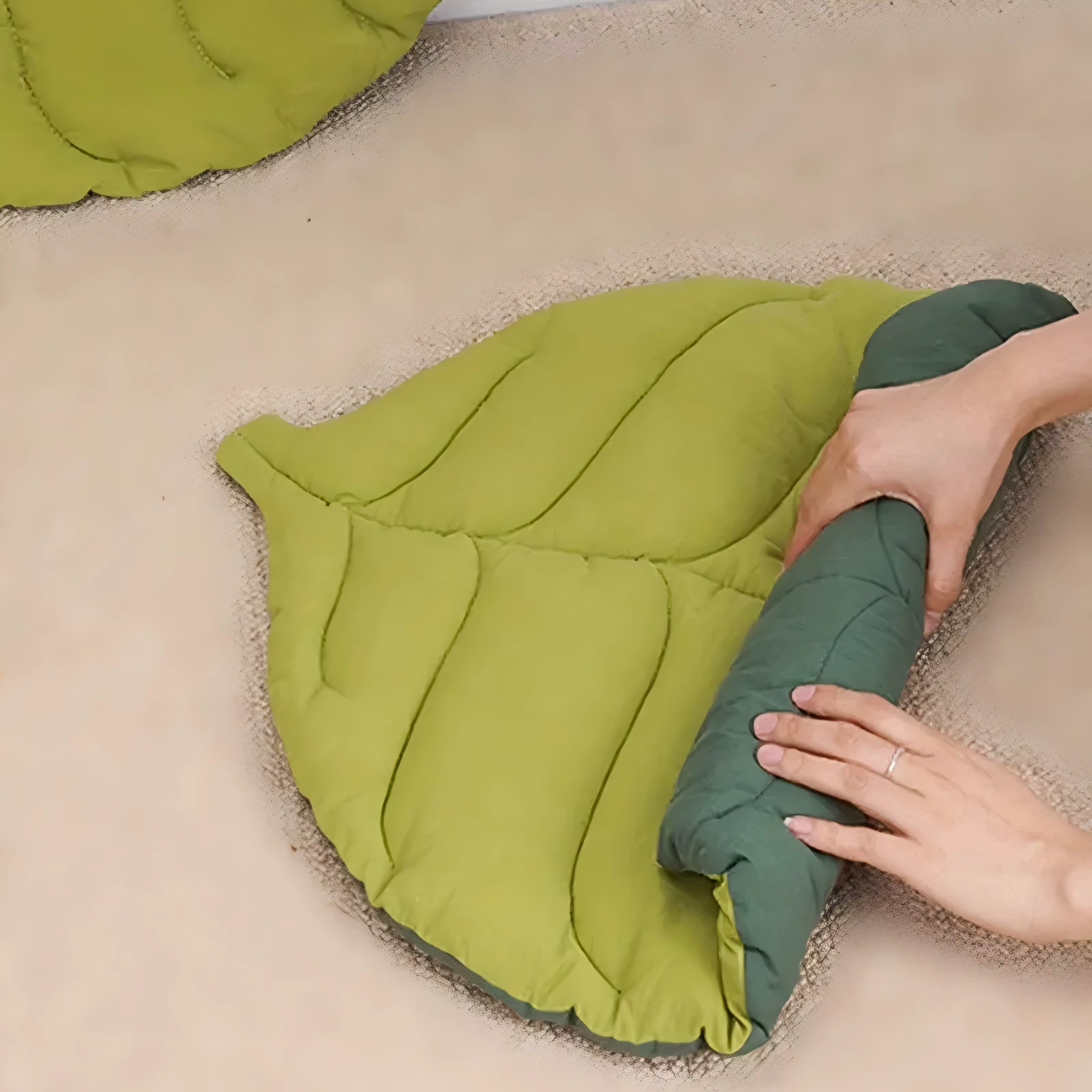 Cat Bed Mats Soft Cotton Leaf Shaped Kitten Cat Puppy Dog Bed Mat Sleep Blanket Home Pets Double Sided Pad Floor Rugs Washable — image 3