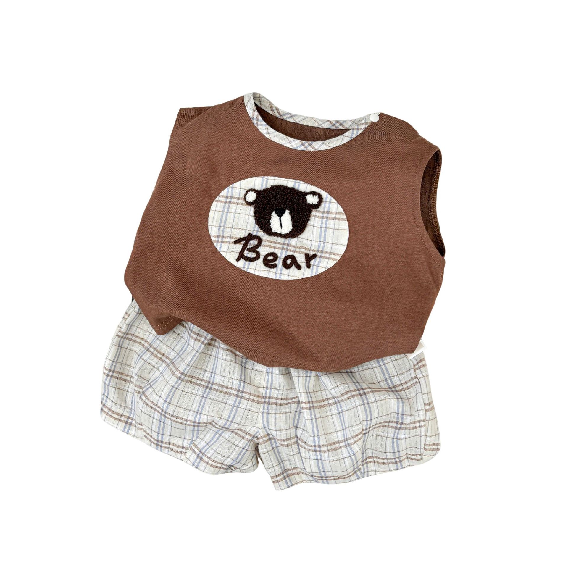 Bear vest T-shirt with lightweight shorts, two-piece outfit ultra-comfortable summer clothing — image 2