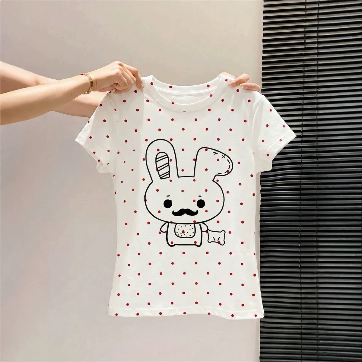 Camiseta de Manga Corta con Dots y Letras — imagen 3