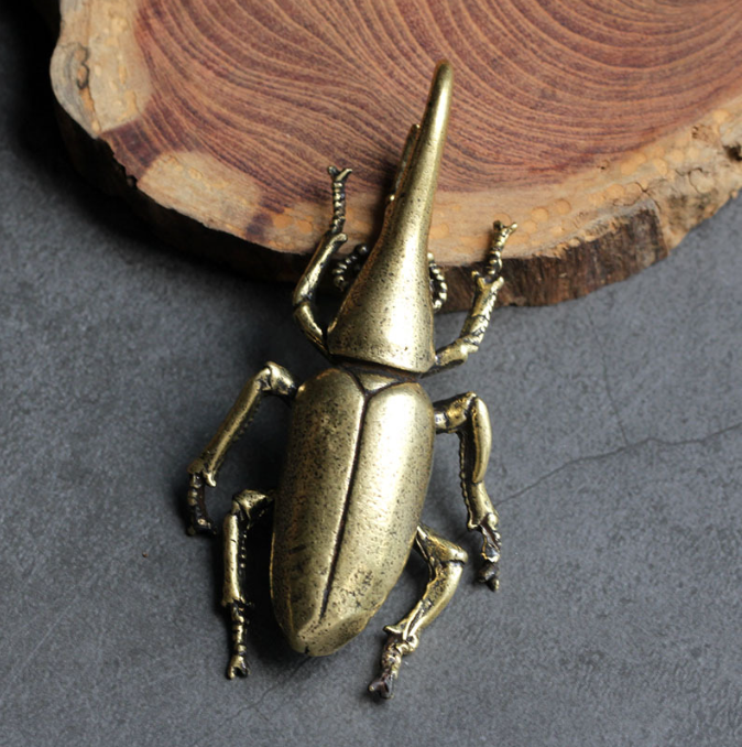 Solid pure brass office desktop small ornaments Beetle insect tea pet jewelry handicrafts gifts hand toys — image 1