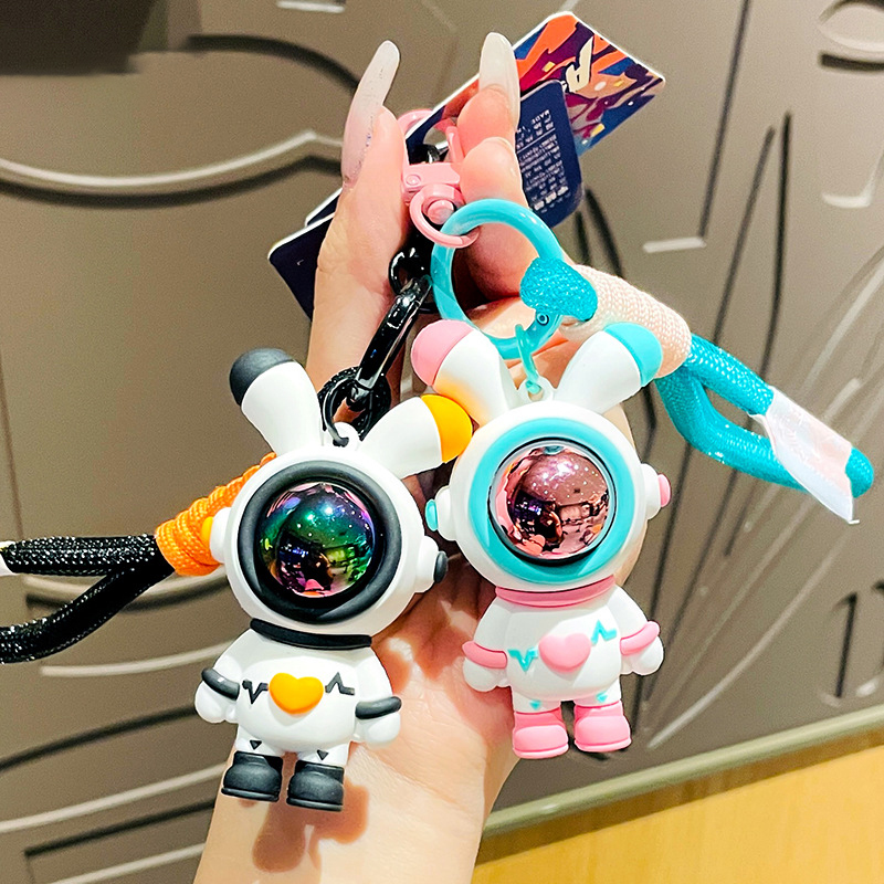Cartoon Love Lightning Rabbit Key Chain Astronaut Personality Fashion Car Key Exquisite Pendant Student Bag Pendant — image 1