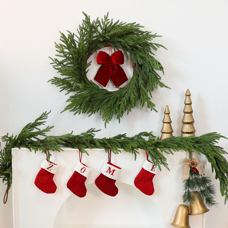 Decoración de Navidad artificial de pino con agujas sintéticas para puertas y paredes en diseño europeo — imagen 1