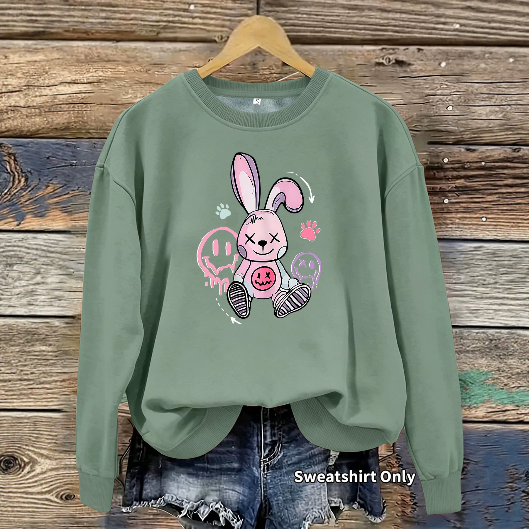 Graffiti rabbit print round neck fleece hoodie — image 4