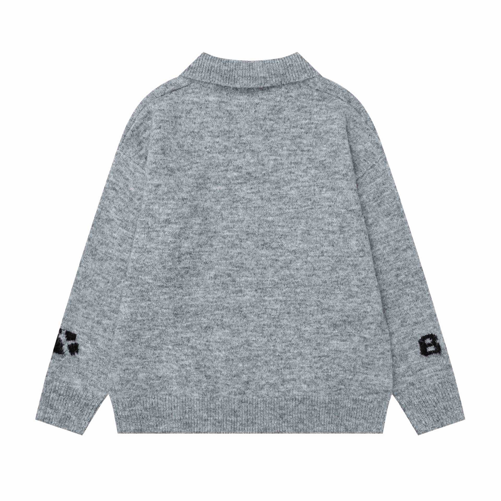 Pixel style Little Wolf Claw Sweater — image 3
